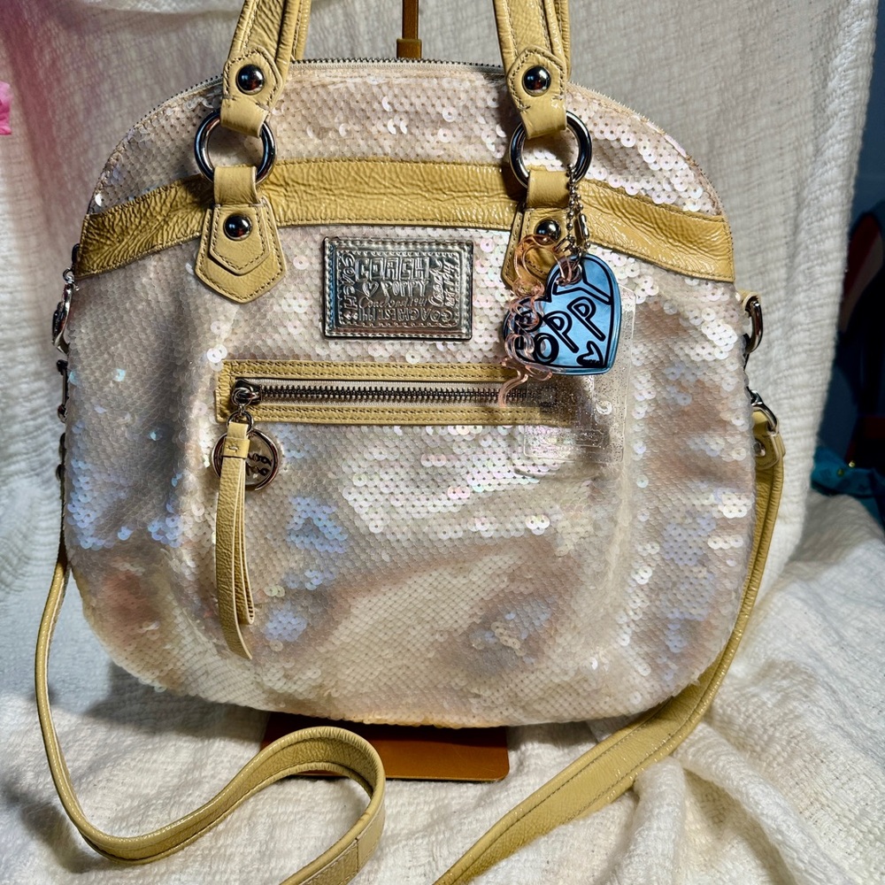 Coach Beige Yellow Sequin Shoulder Bag Poppy Spotlight rare Pearl glam sequins